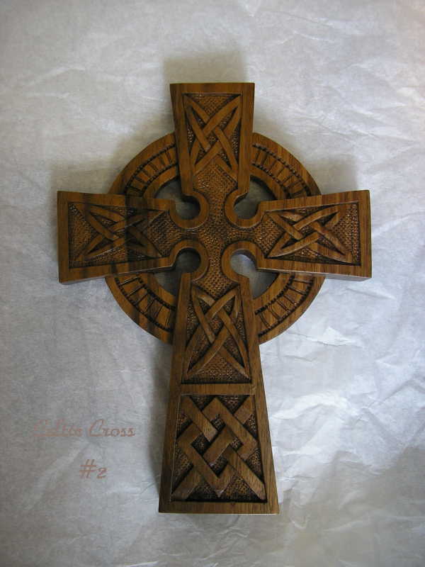 Wood_Celtic_Cross_in_solid_wood